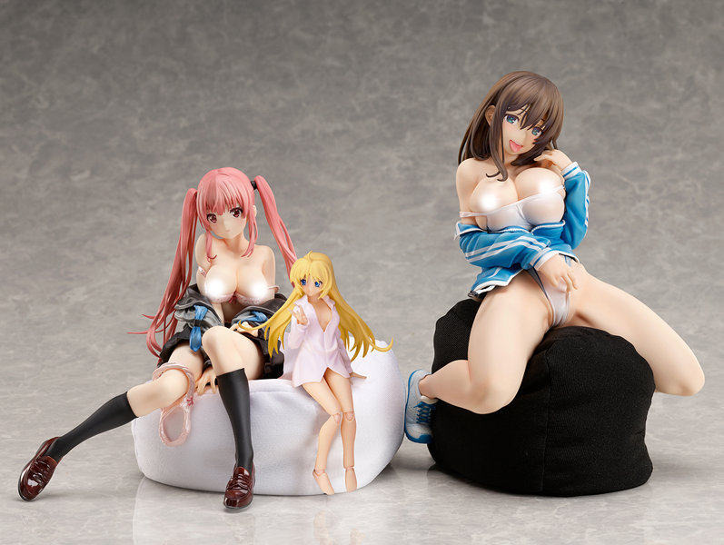 フィギュアがくつろげるクッション 黒 画像1