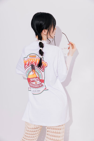 【ISHIKAWA MIO】EXTRAHOTSAUCE TEE/XLサイズ 画像1