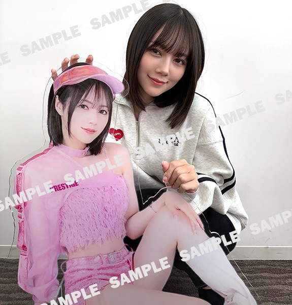 【FANZA限定デザイン】涼森れむ5周年 超特大アクリルフィギュア 画像2