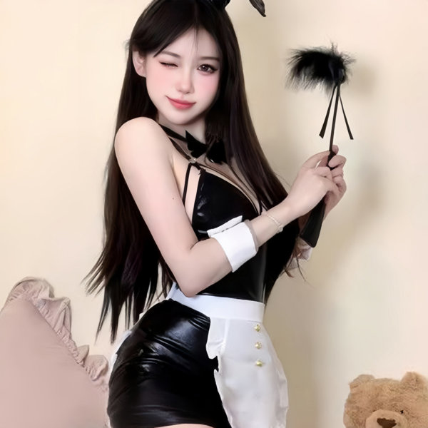 魅惑のボンデージ風 メイド 画像3