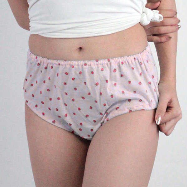 肌なじみの良いイチゴ柄コットン深履きショーツ ピンク