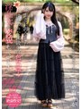 十年ぶりに再会した清楚だった同級生は色気漂う淫乱女に変貌していた！ ゆめ莉りか